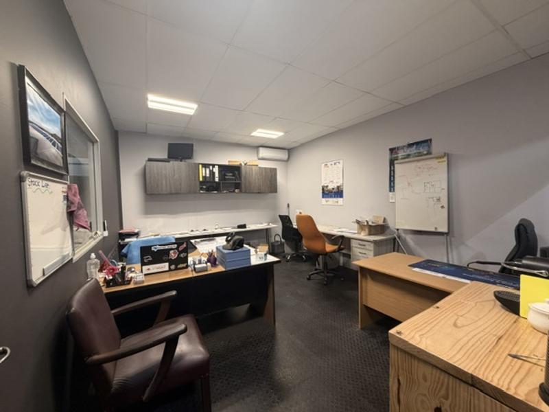 To Let Commercial Property for Rent in Fairview Eastern Cape